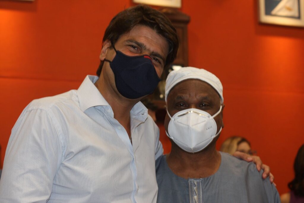 Noite concorrida por políticos no lançamento da Revista Rio Já Rio de janeiro