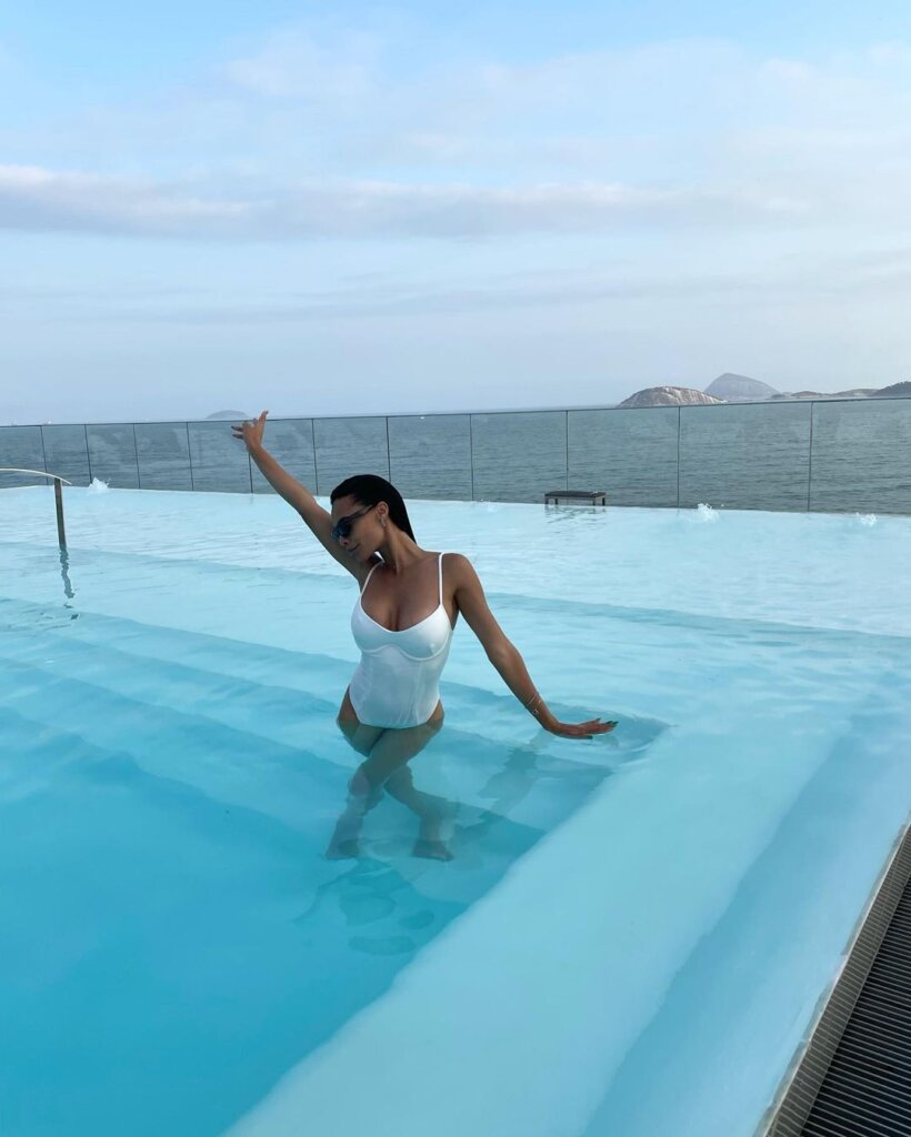 Confira looks para fazer bonito em um hotel luxuoso no Rio de Janeiro Colunismo Social