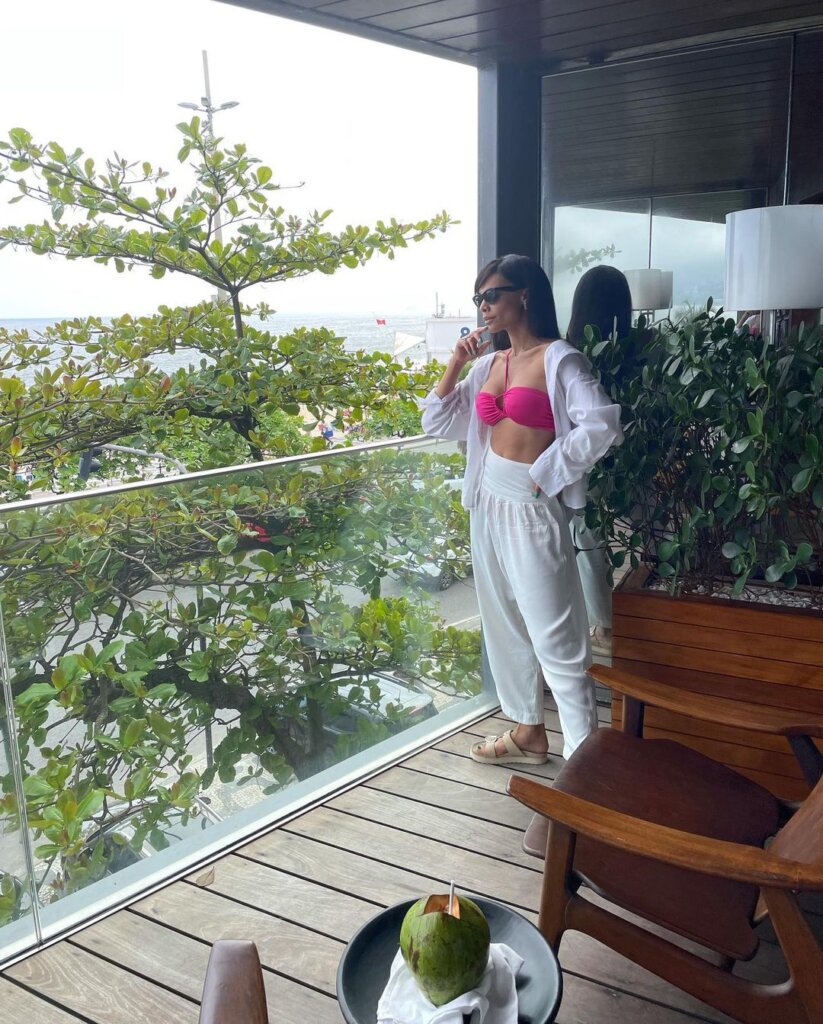 Confira looks para fazer bonito em um hotel luxuoso no Rio de Janeiro Colunismo Social