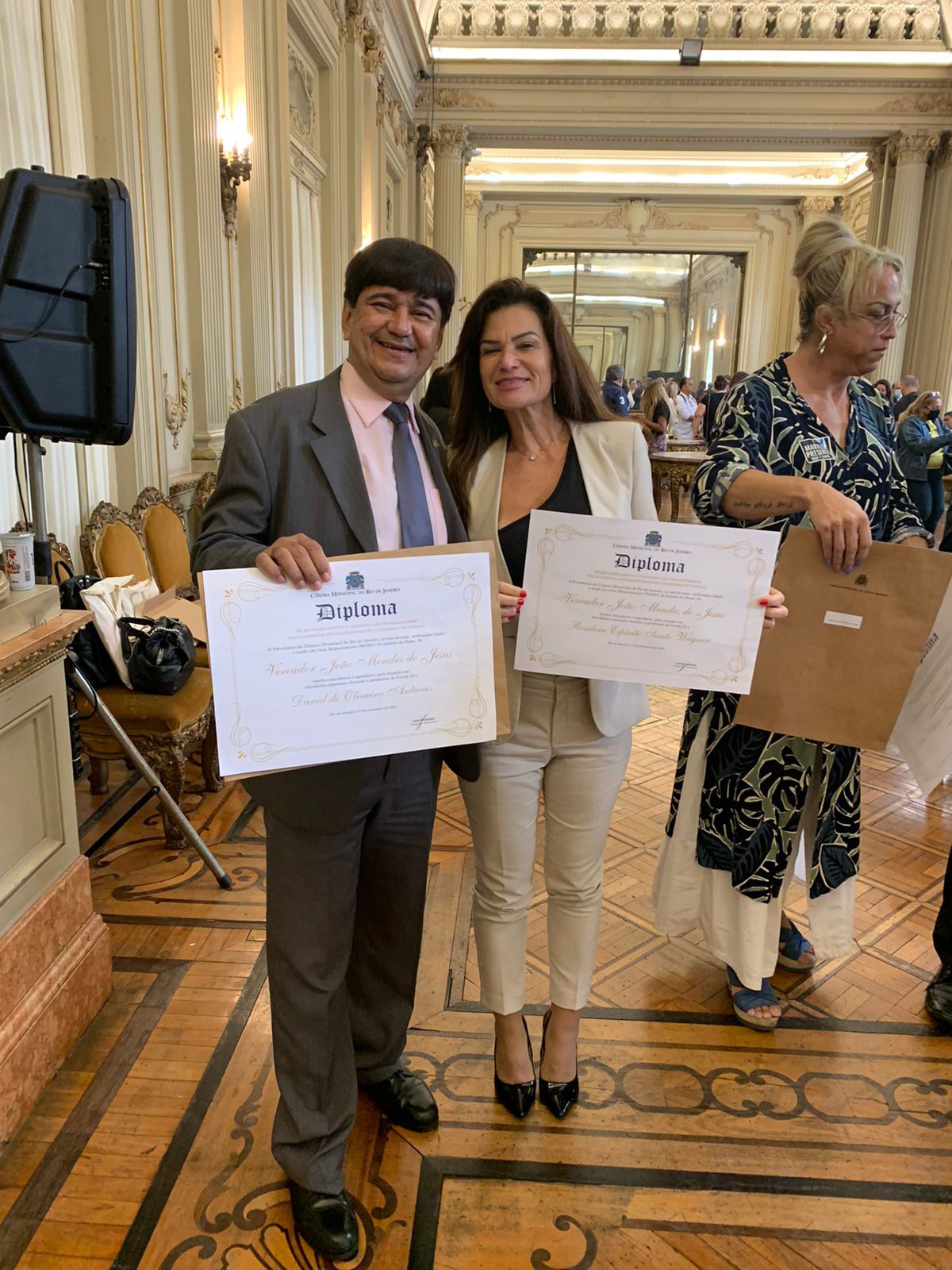 Trabalho da neurospsicóloga catarinense Leninha Wagner é reconhecido com honras no Rio de Janeiro Colunismo Social