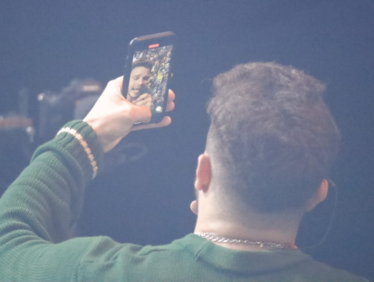 Matheus Fernandes leva público ao delírio em Show no Rio de Janeiro Celebridades