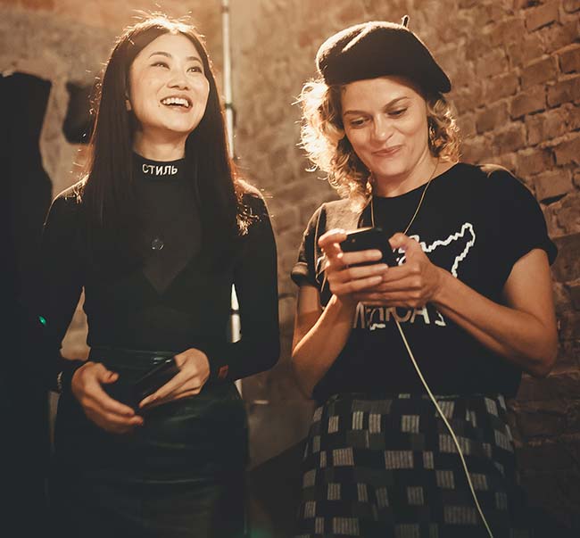 “Closer” novo projeto audiovisual de Eli Iwasa rodará o país Música