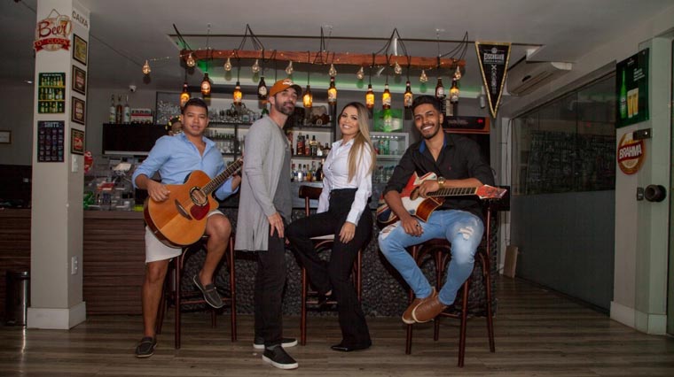 Odirley Menelli se apaixona pela garçonete em novo clipe Música