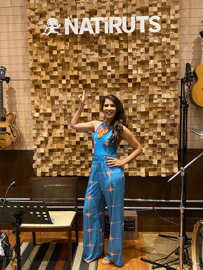 Izabella Rocha integra turnê Good Vibration do Natiruts