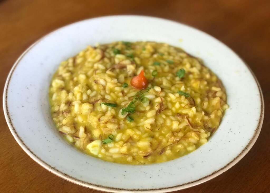 Risoto de abóbora e Lombinho confitado ao molho de pimenta verde estão entre as novidades no executivo do CantucciRisoto de abóbora e Lombinho confitado ao molho de pimenta verde estão entre as novidades no executivo do Cantucci Gastronomia