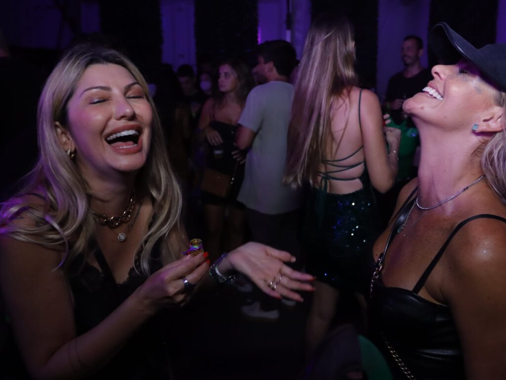 Rafa e Pipo Marques apresentaram a 2ª edição do projeto Axé em Samba, tranformando o Jockey Clube em um grande Carnaval Baiano!! Música