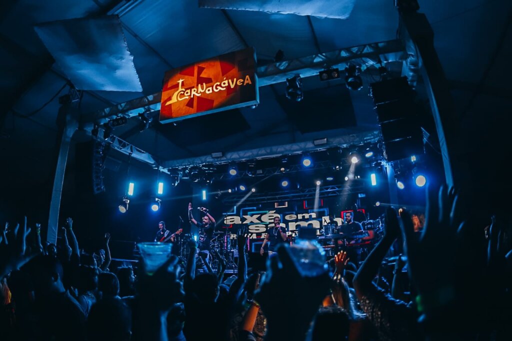 Rafa e Pipo Marques apresentaram a 2ª edição do projeto Axé em Samba, tranformando o Jockey Clube em um grande Carnaval Baiano!! Música