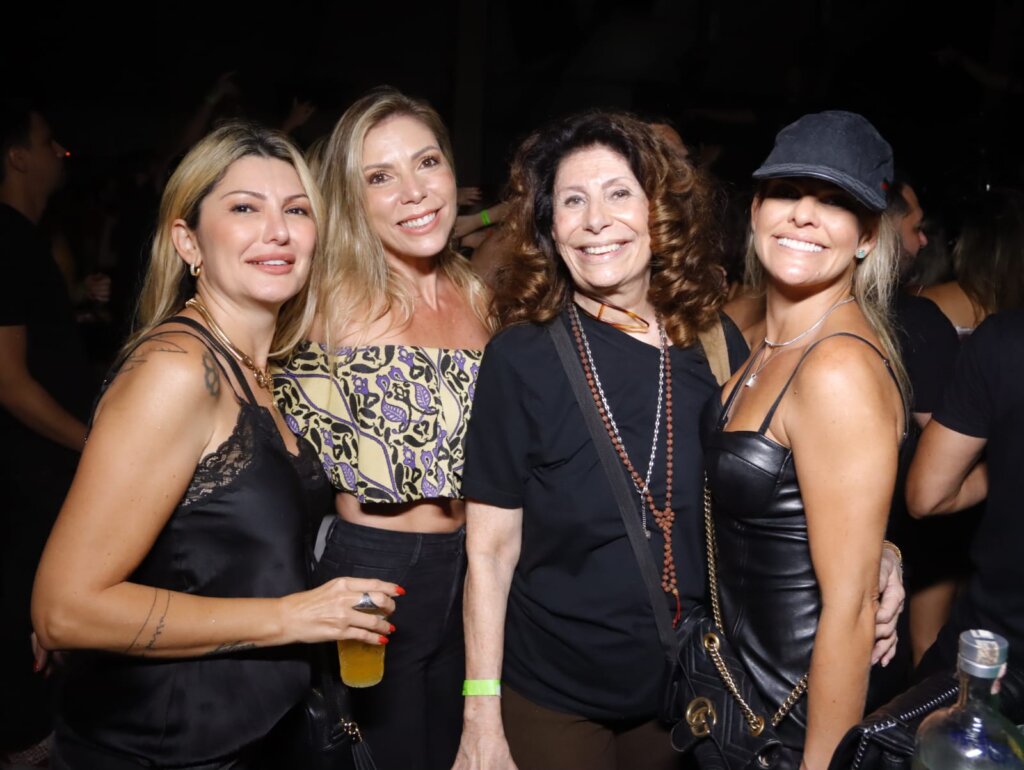 Rafa e Pipo Marques apresentaram a 2ª edição do projeto Axé em Samba, tranformando o Jockey Clube em um grande Carnaval Baiano!! Música