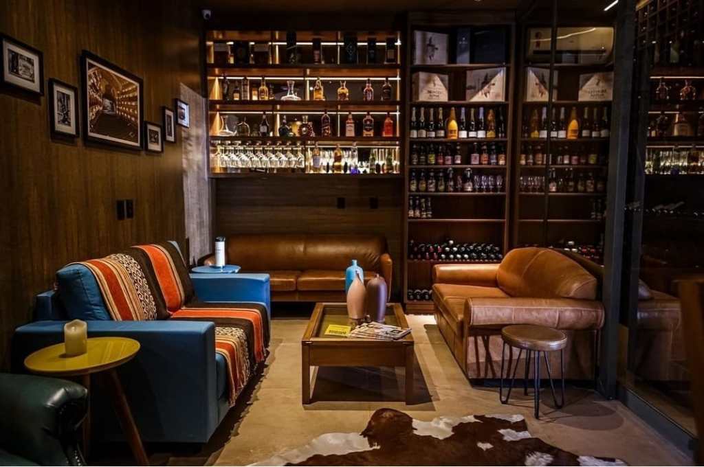 Restaurante badalado de Campos do Jordão-SP, aterrissa em Brasília Colunismo Social