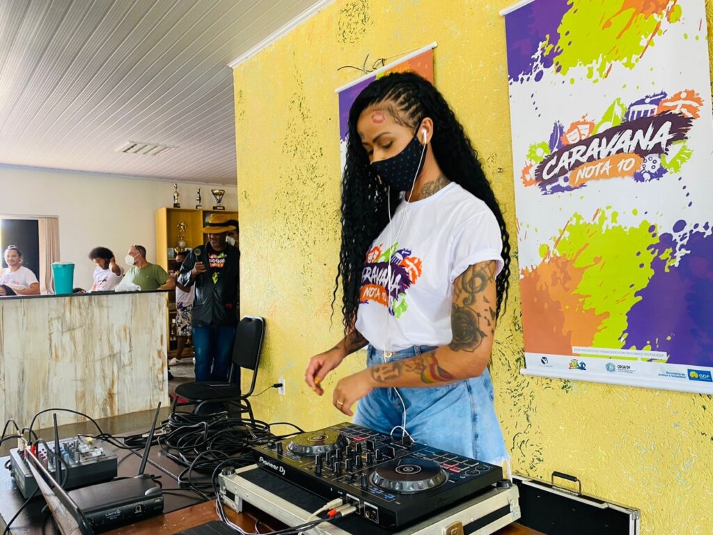 Projeto Caravana Nota 10 percorre escolas do DF para levar cultura e arte aos estudantes