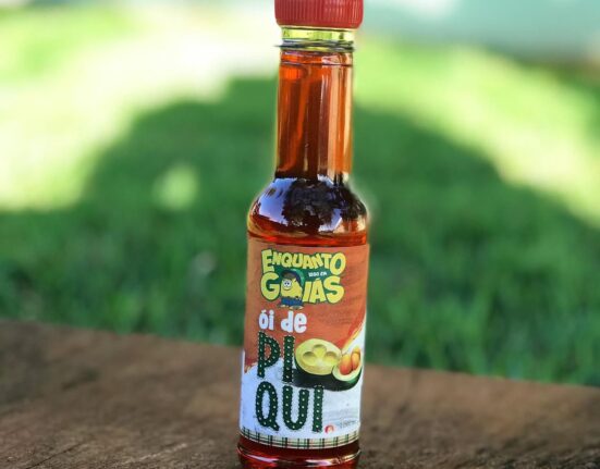 Rico em antioxidante e poder anti-inflamatório, óleo de pequi vira queridinho dos goianos Geral