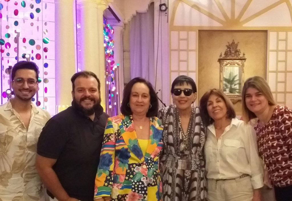 Beth Serpa e a turma do Teatro Cesgranrio e Casa Julieta de Serpa,  Victor Zott, Rogério Madruga,  Yacy Nunes,  Clara Ferreira e Jurema Pereira