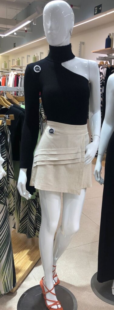 Conforto e cores vibrantes ditam tendência na coleção Outono-Inverno 2022