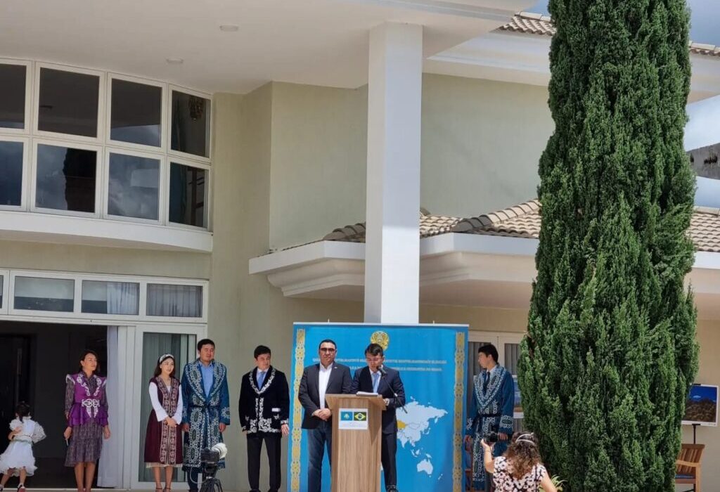 A Embaixada do Cazaquistão comemora o feriado de Nauryz