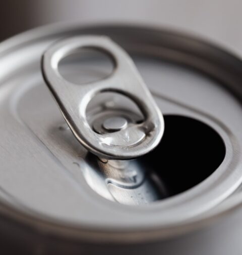 Indústria de latas de alumínio para bebidas cresce pelo quinto ano consecutivo
