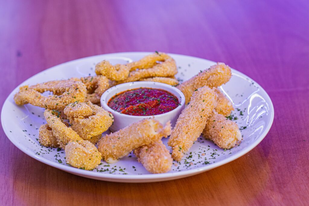 Arena Sports Bar inaugura com cardápio assinado por Dudu Camargo Gastronomia