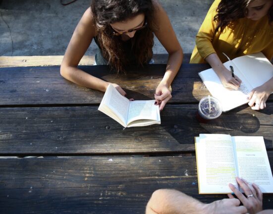 Colégio Sigma promove clube do livro para os alunos do Ensino Médio