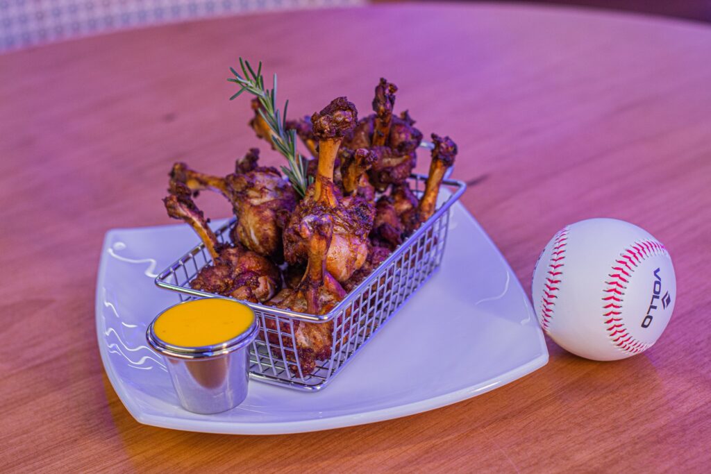 Arena Sports Bar inaugura com cardápio assinado por Dudu Camargo Gastronomia