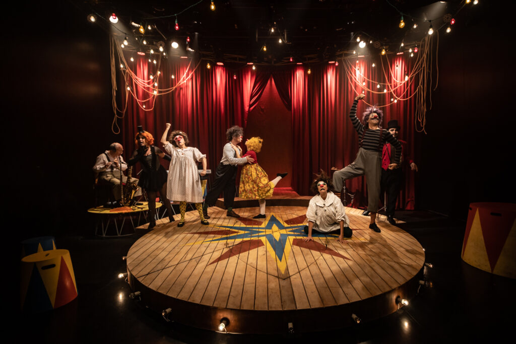 Últimas sessões de PinóQuio no CCBB e oficina de teatro de animação com atriz e ator da Cia. PeQuod Teatro