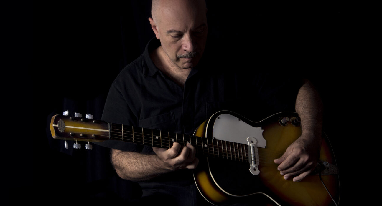 Edgard Scandurra, integrante da banda Ira!, fará apresentação única em Brasília com sucessos de sua carreira Música