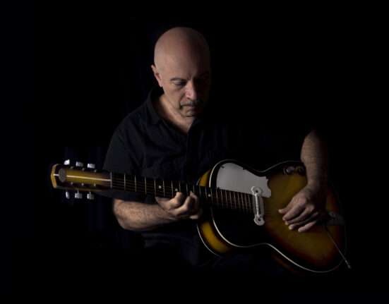 Edgard Scandurra, integrante da banda Ira!, fará apresentação única em Brasília com sucessos de sua carreira Música