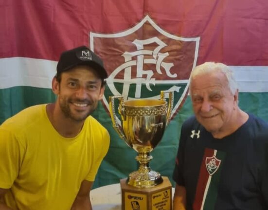 Fluminense comemora vitória em restaurante na Barra