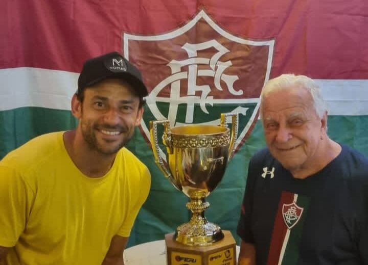 Fluminense comemora vitória em restaurante na Barra