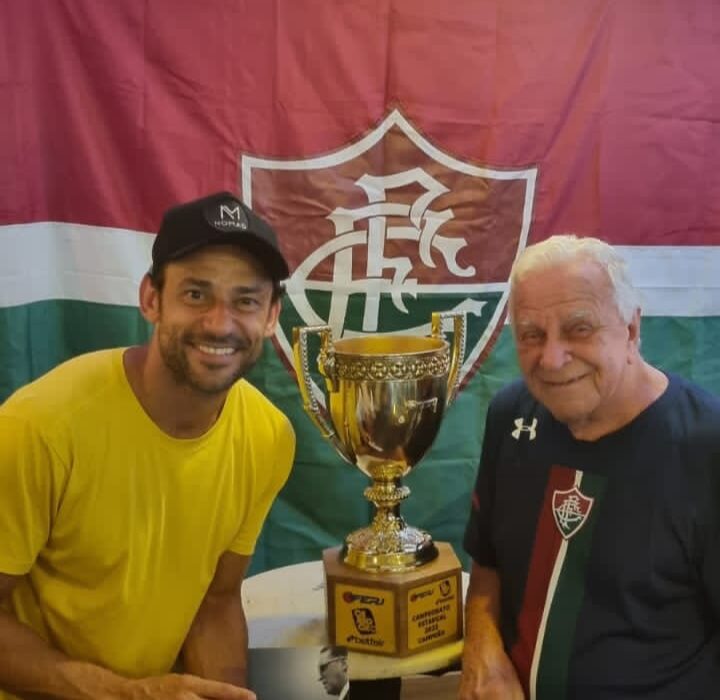 Fluminense comemora vitória em restaurante na Barra