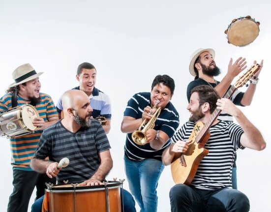 Goiânia tem festa com samba-rock do grupo 25Zeroum neste fim de semana Colunismo Social