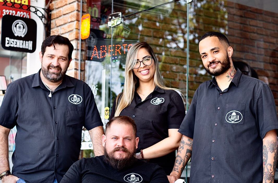 Congresso Mestre Barbeiro consagra trajetória do mestre em barbearia, Jony Rebouças, na Capital Federal Congresso Mestre Barbeiro