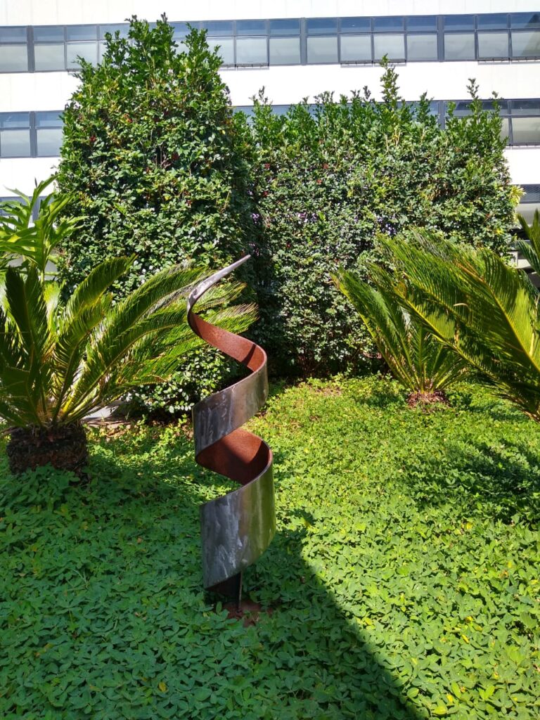 Jardim Urbano apresenta esculturas inéditas de Omar Franco Artes