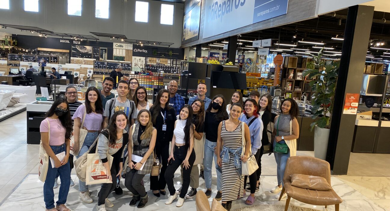 Só Reparos abre as portas e recebe estudantes de arquitetura do Ceub Só Reparos