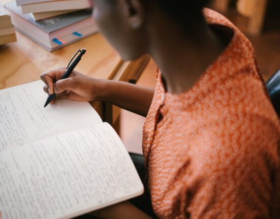 IMP Concursos oferece lives gratuitas para diversos certames Educação