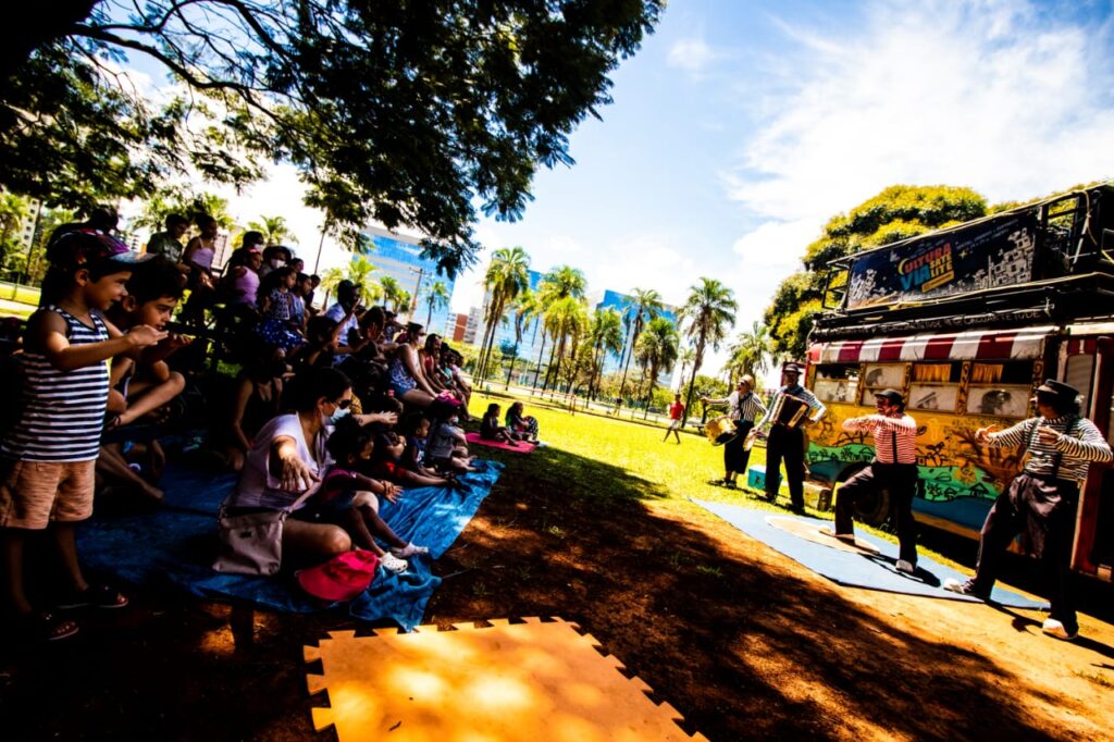 Circo Teatro Artetude inicia nova Caravana pelo DF Teatro