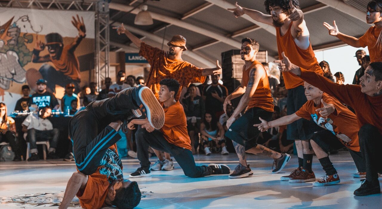 QUANDO AS RUAS CHAMAM Breaking