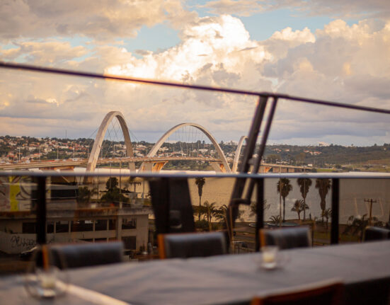 Santé Sol & Som: sunset musical em sua primeira edição Política