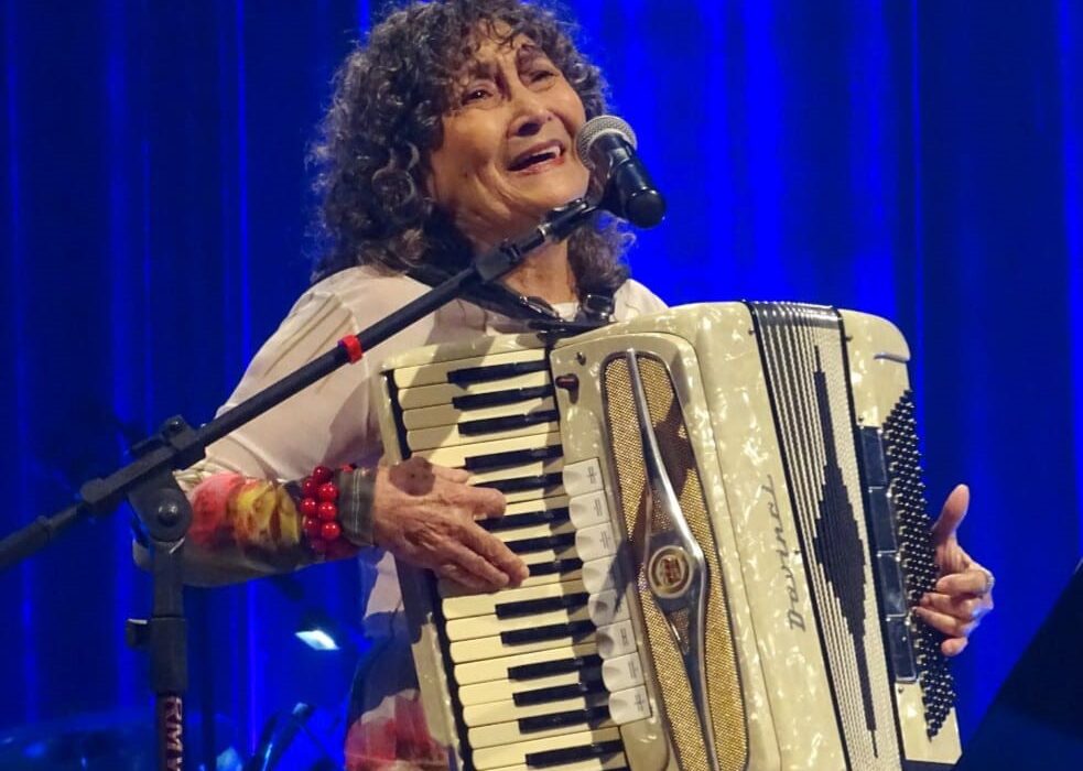 Ceiça Moreno no Jclub show