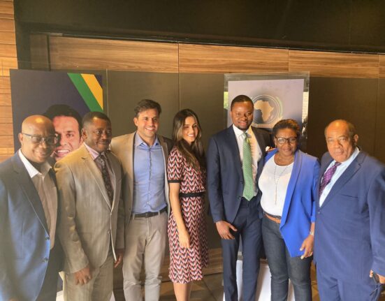 Pablo Marçal (PROS) se reúne com 14 embaixadores de países africanos em Brasília