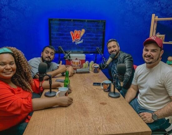 Deu Bom Brasília participa de “crossover de podcasts”, realiza Especial de São João e faz participação em palestra Concurso