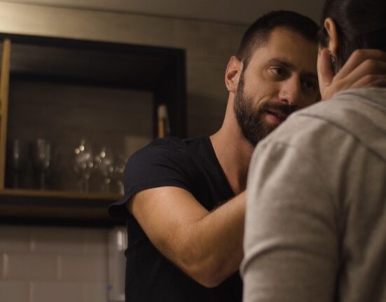 Filme Enquanto Estamos Juntos, com Bernardo Felinto e Rebeca Reis, estreia no Liberty Mall em julho de 2022 Gastronomia