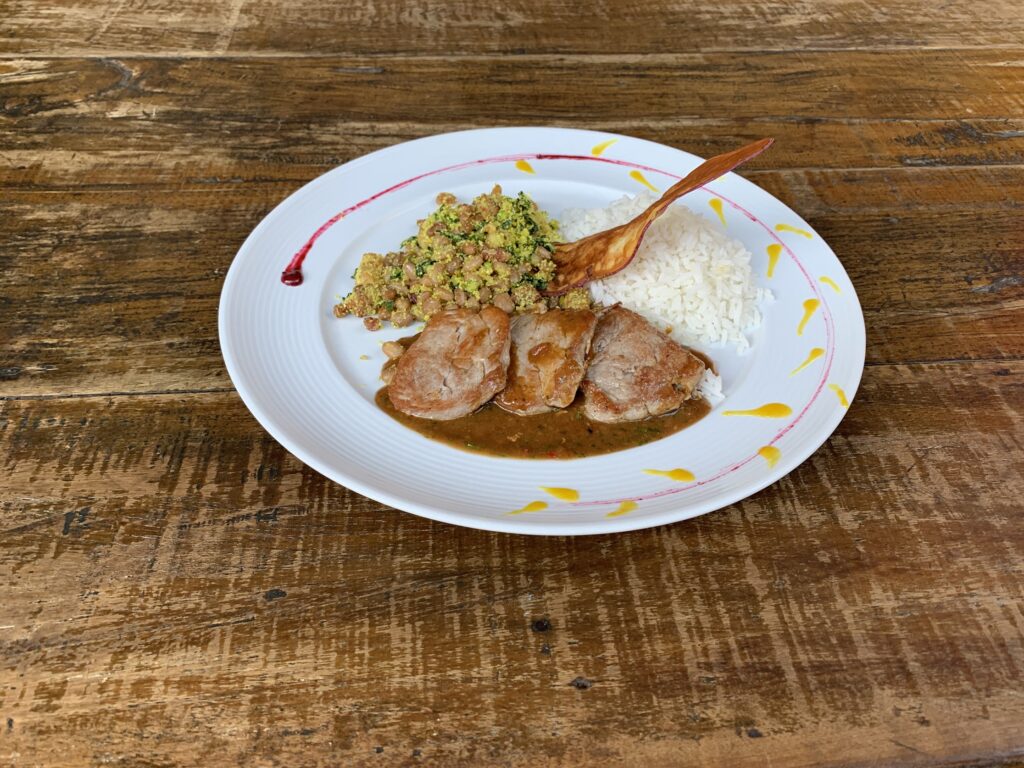 “Fome de quê?: o cardápio executivo do Dudu Bar em três etapas Gastronomia