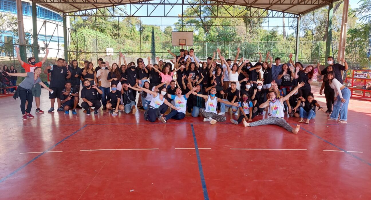 Programa sociocultural para 80 estudantes de São Sebastião conclui 1ª fase e já colhe bons resultados Geral