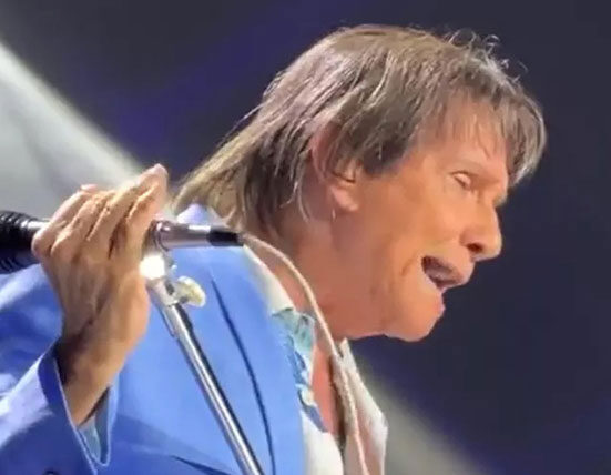 Roberto Carlos se irrita com fã em show no Rio e manda: “Calar a boca” Música