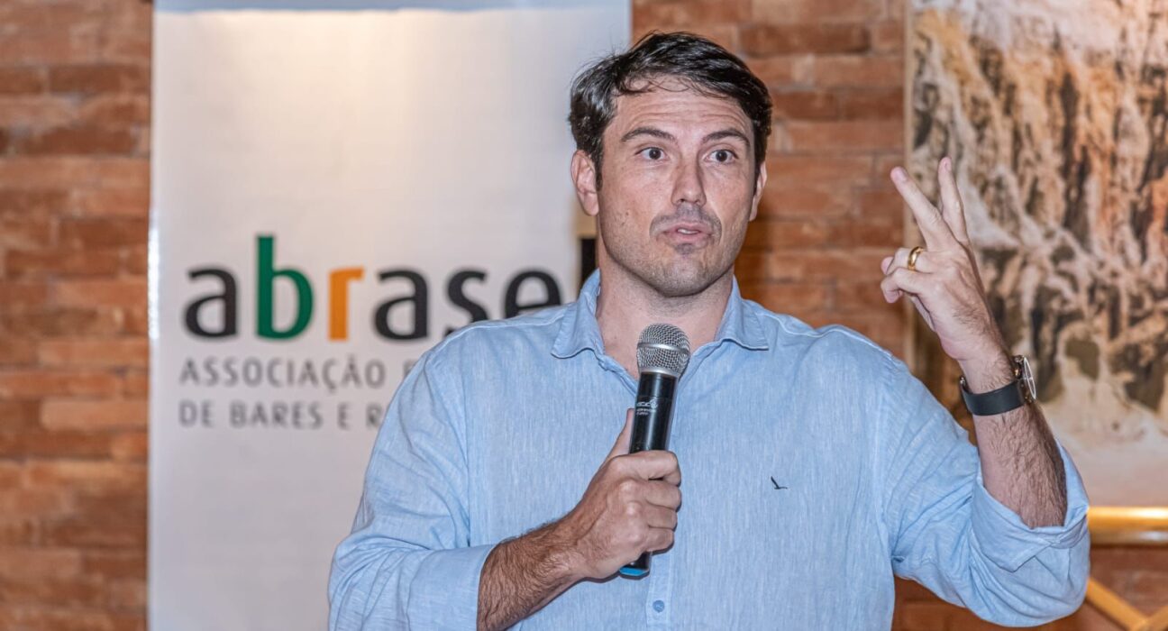 Bares e restaurantes têm volta do movimento, mas sofrem com dívidas e inflação Notícias