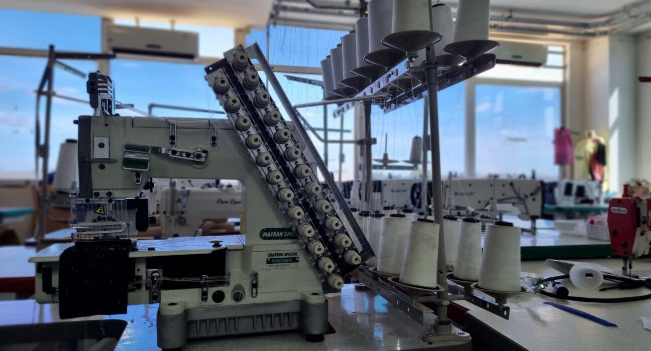 Reeducandos da Funap-DF recebem oferta de trabalho e reeducadas vão atuar na fabricação de próteses de tecido para ajudar mulheres acometidas com cânce Notícias