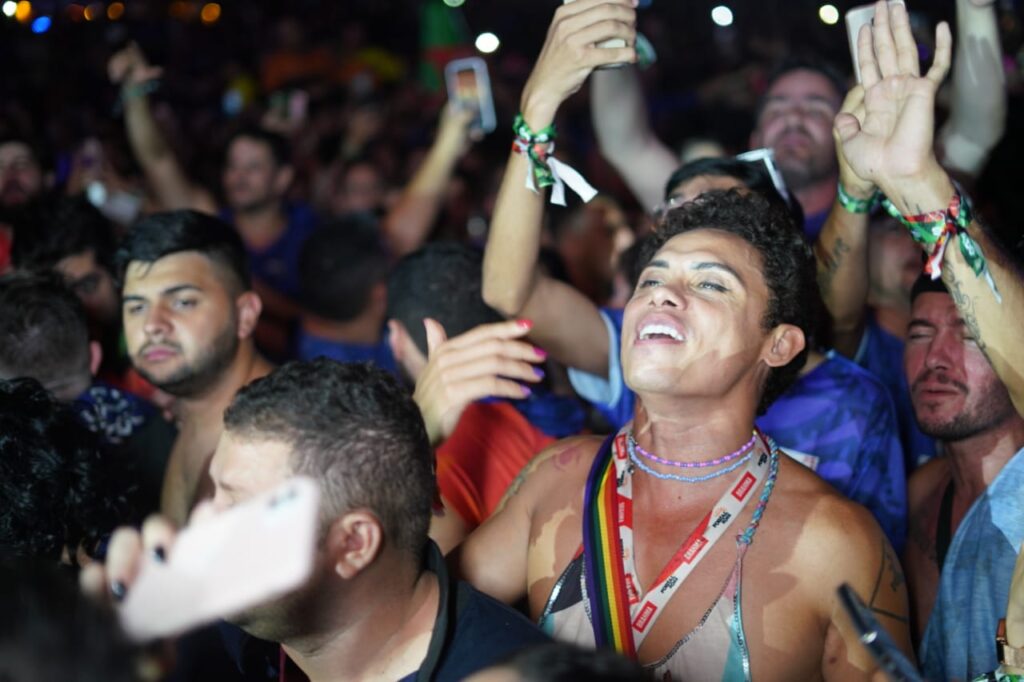 Silverio Pereira e Zé Vaqueiro se jogam no Fortal Eventos