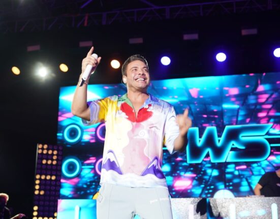 Wesley Safadão retorna aos palcos na terceira noite do Fortal Eventos