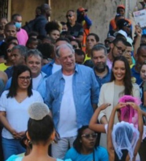 Em Salvador Política