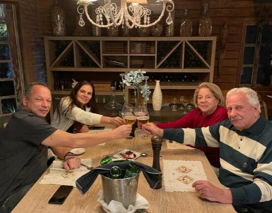 Comemoração em família Colunismo Social