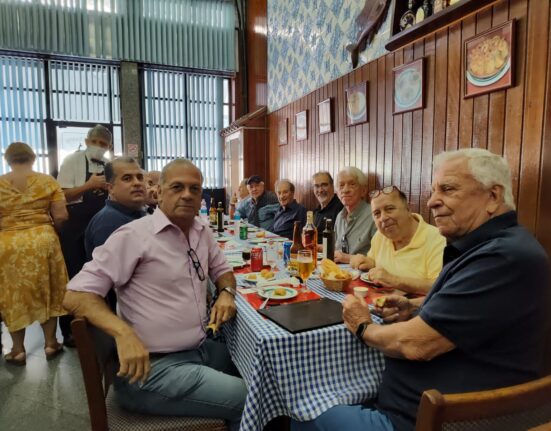 Almoço no Rio Minho Rio de janeiro